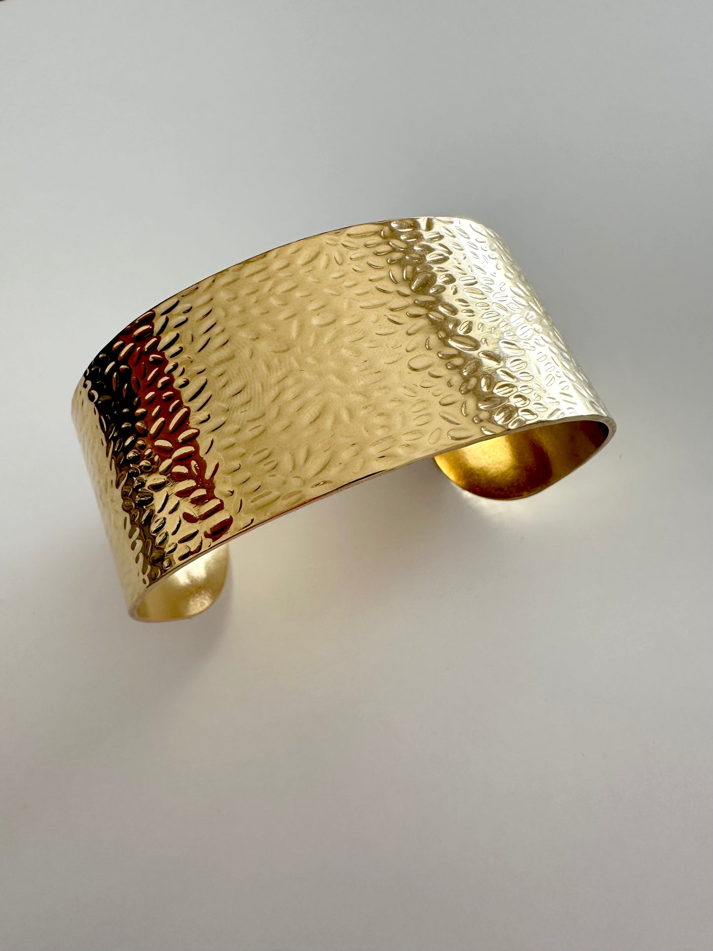 Bracciale a Fascia Rigido