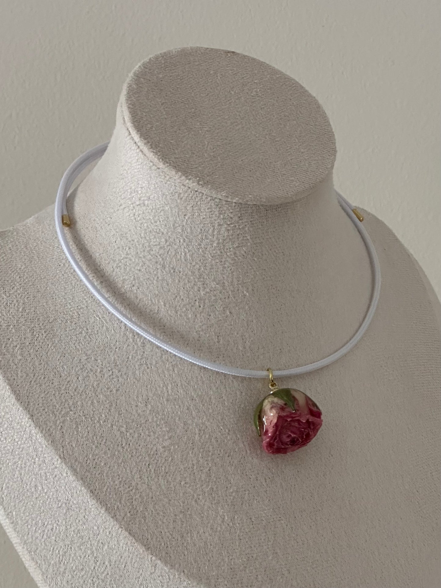 Collana Magnetic