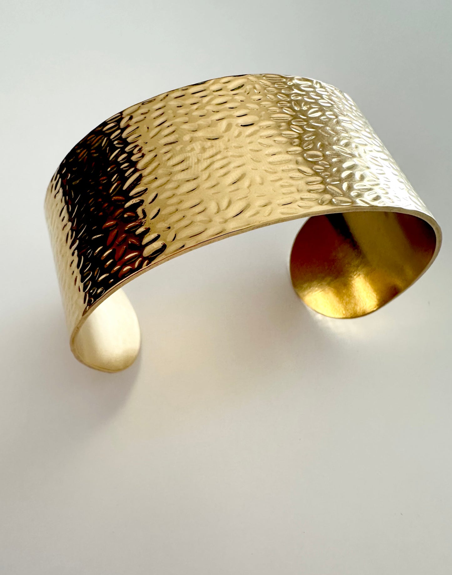 Bracciale a Fascia Rigido