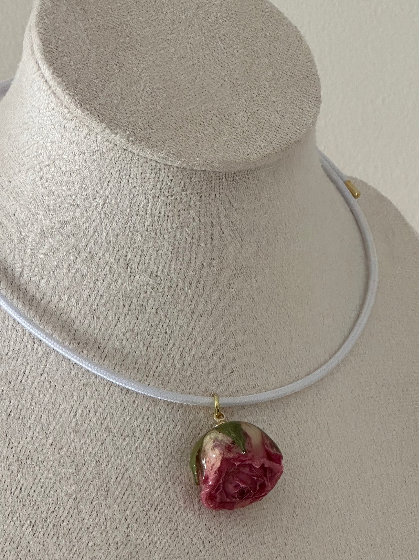 Collana Magnetic
