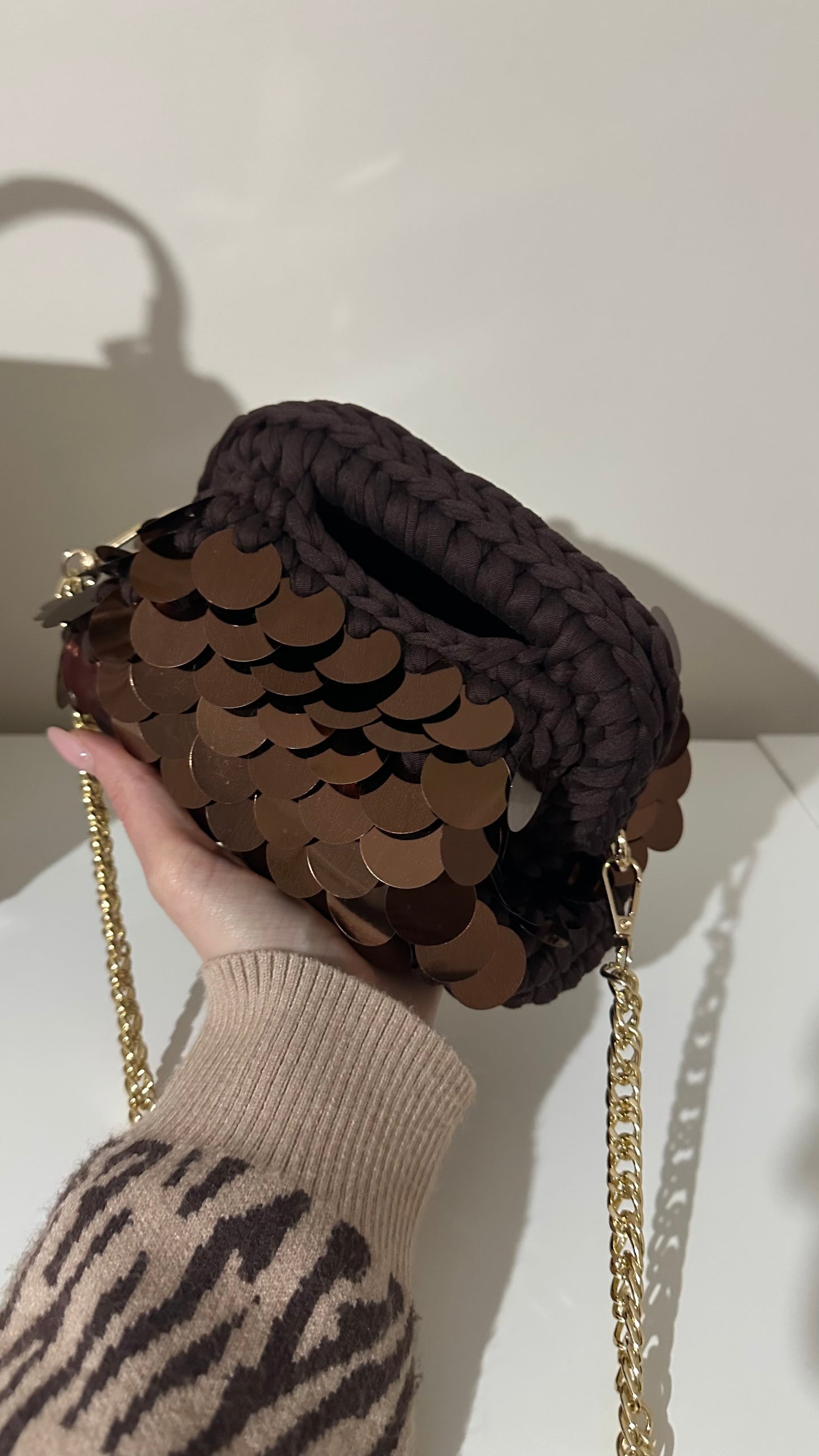 Elodie Clutch Bag con Paillettes -Marrone