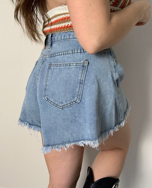 SHORTS IN DENIM A FARFALLA